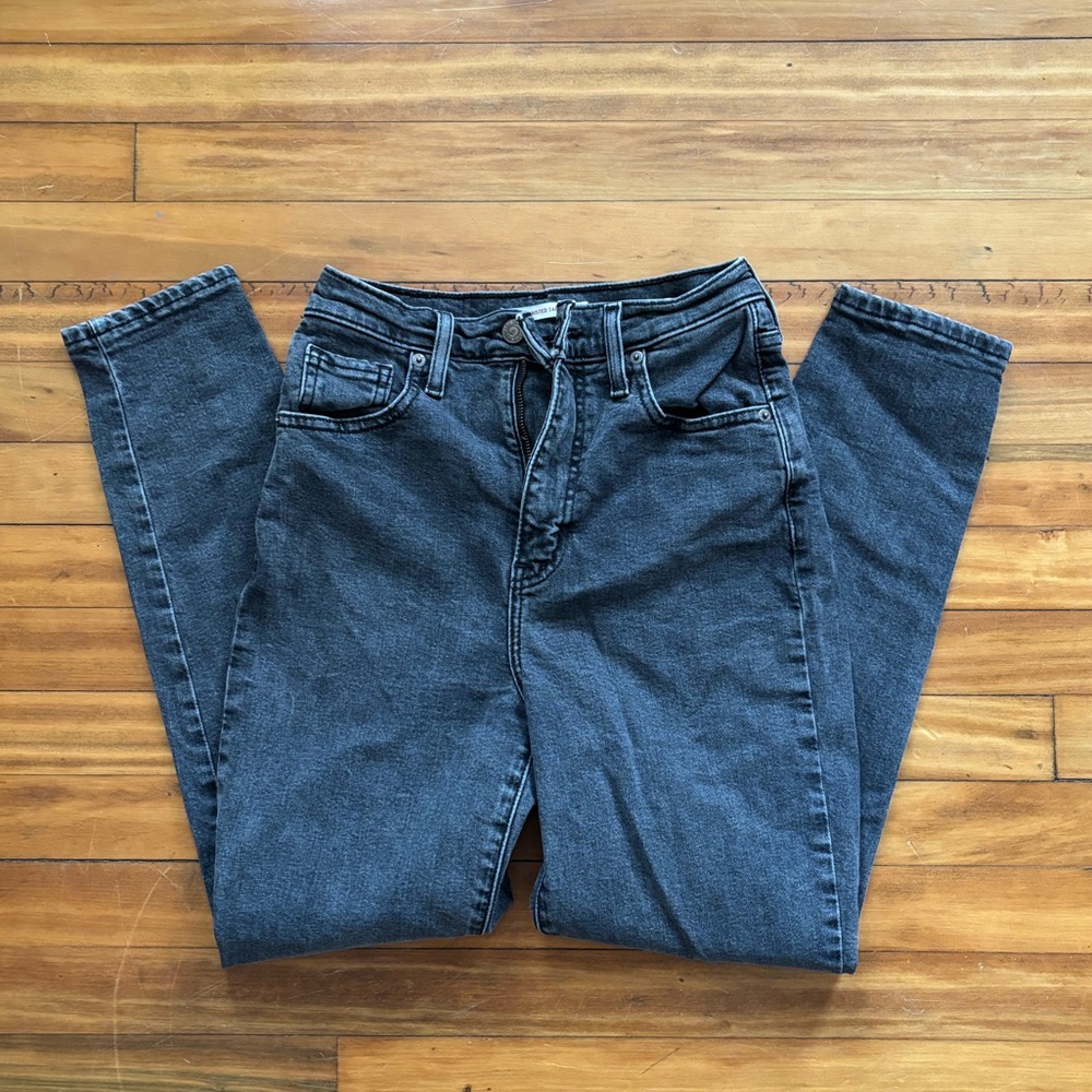 Levi’s High Waisted Taper Jeans